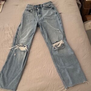 Hollister Stylish Distressed Blue Jeans for Women